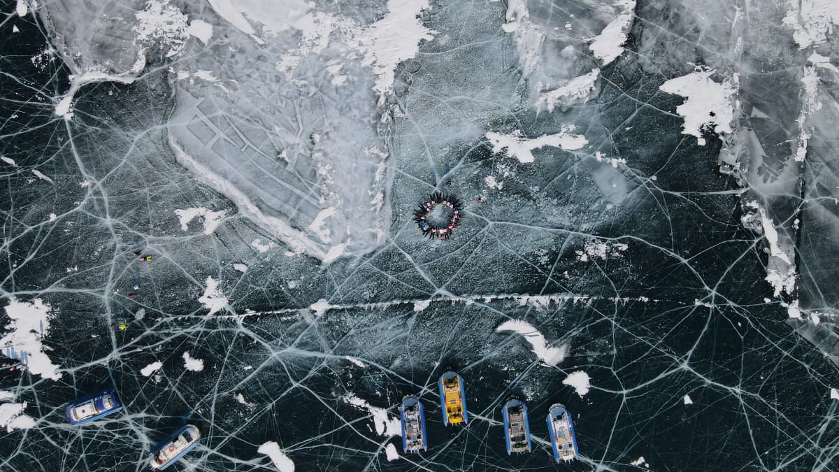 Лёд на Байкале